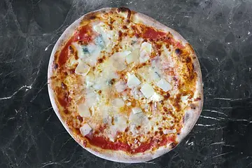 43. Quattro formaggi