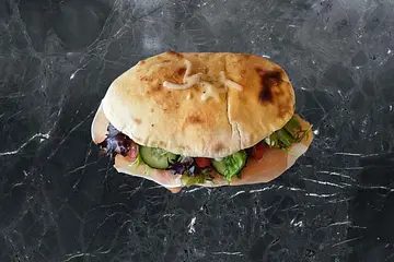 53. Parmaskinke & frisk mozzarellaost - Frokost