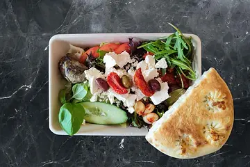 68. Insalata pomodoro con feta