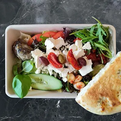 67. Insalata pomodoro con feta