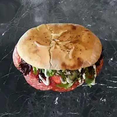 55. Italiensk salami & frisk mozzarellaost