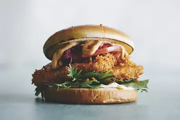 116. Halloumi Burger (V)