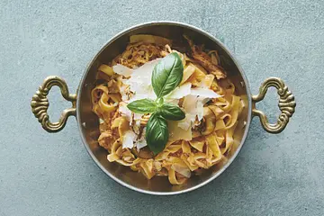 87. Fettuccine Pollo